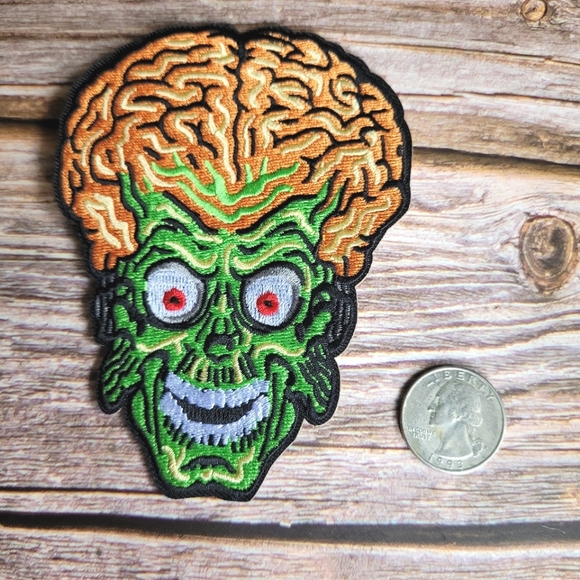 Giant Mars Attacks Alien Face Horror SciFi Embroidered Iron On Patch - Picture 2 of 2